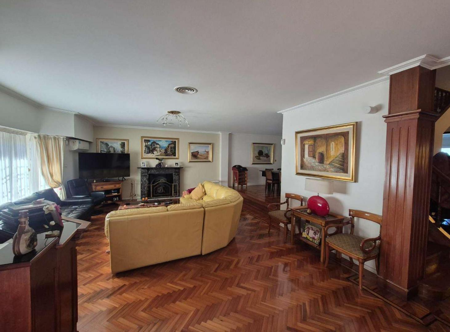 Foto de Venta Casa 7 Amb, Jardin/Pileta Parque Chacabuco, imagen 4