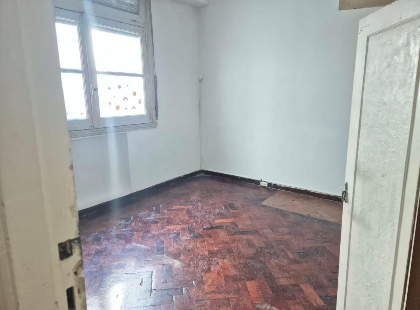 Foto de DEPARTAMENTO 2 AMB 1* PISO ESCALERA CHACARITA, imagen 5