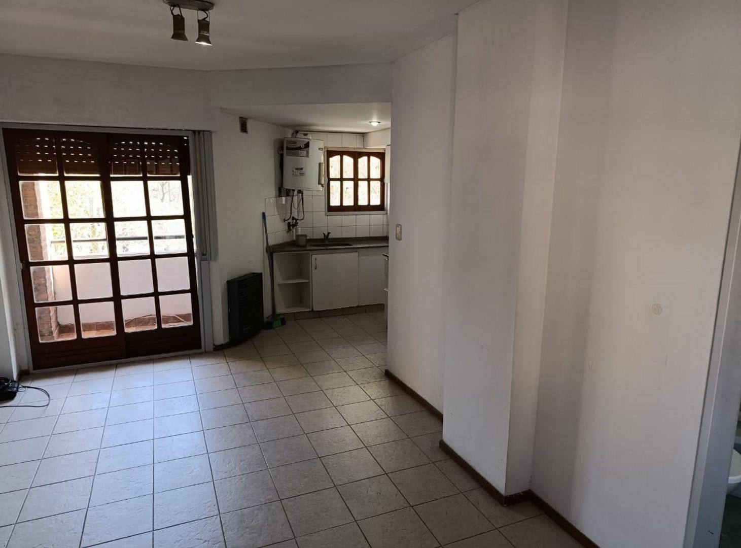 Foto de VENTA MONOAMBIENTE -COCHERA MONTE GRANDE, imagen 4