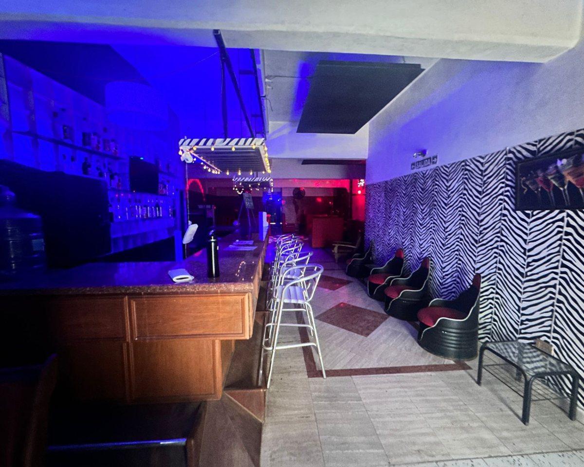 Foto de ALQUILER LOCAL COMERCIAL 700MTS, imagen 3