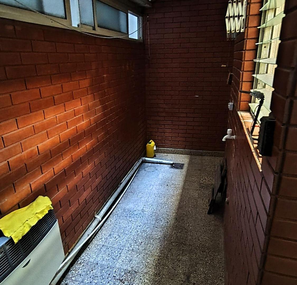 Foto de VENTA DEPARTAMENTO 2 Ambientes FLORES, imagen 3