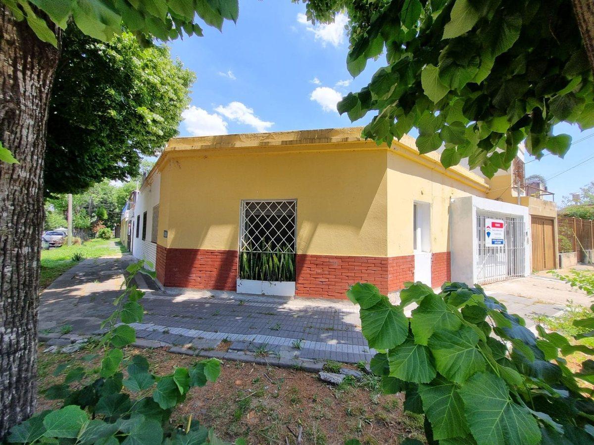 Foto de Venta casa en esquina Llavallol, imagen 2