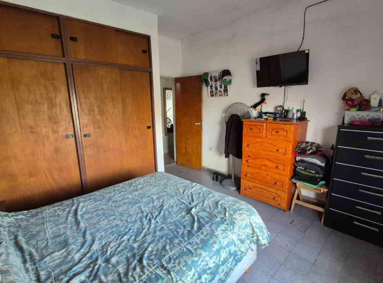 Foto de VENTA CASA 5 AMB MORENO V CUARTEL- GARAGE Y PILETA, imagen 4