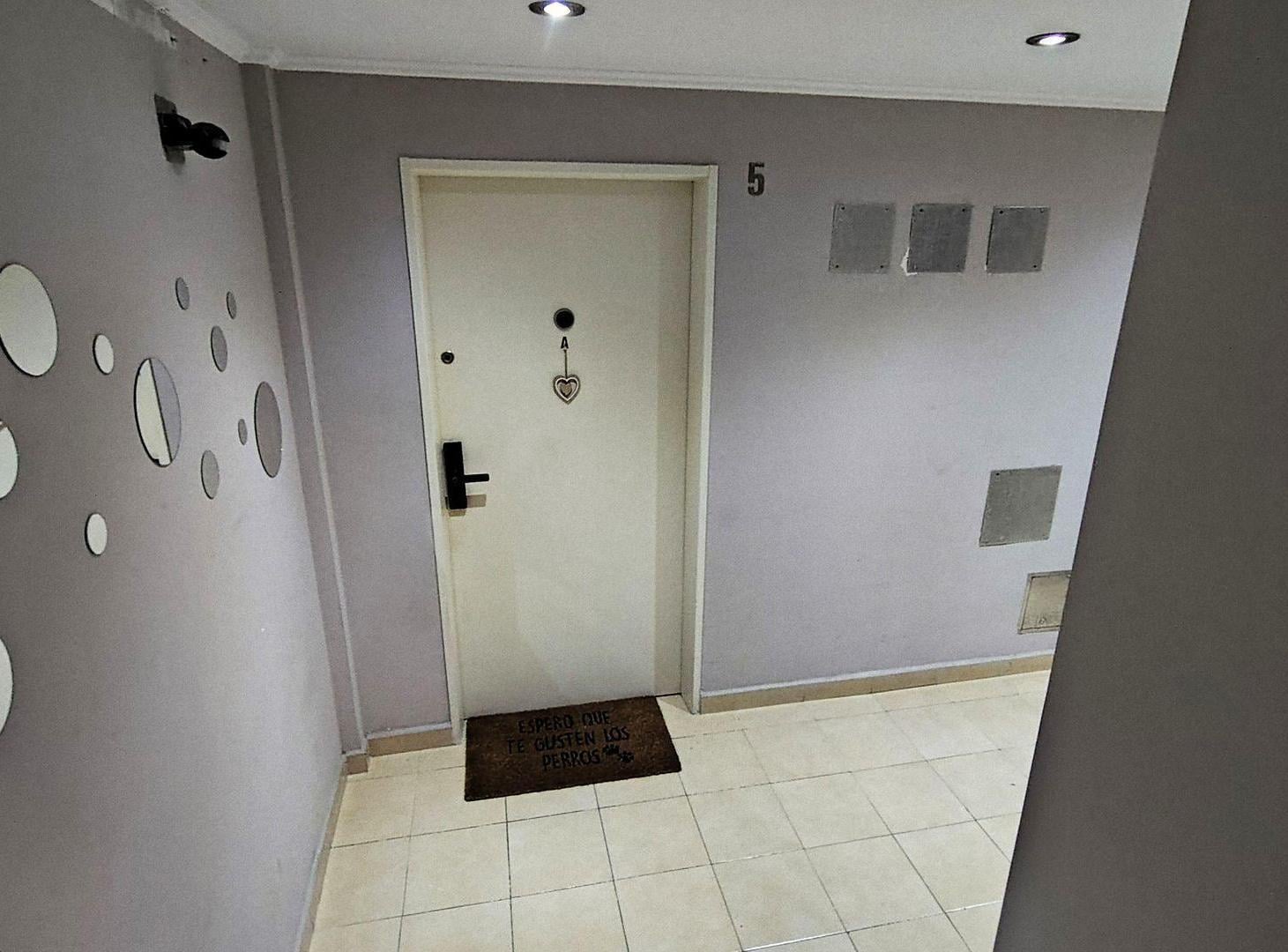 Foto de VENTA 2 AMB BALCON AL FRENTE 74m2 VILLA DEL PARQUE, imagen 3