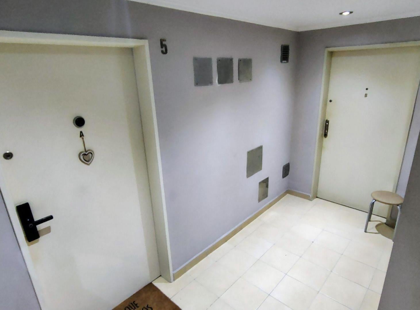 Foto de VENTA 2 AMB BALCON AL FRENTE 74m2 VILLA DEL PARQUE, imagen 2
