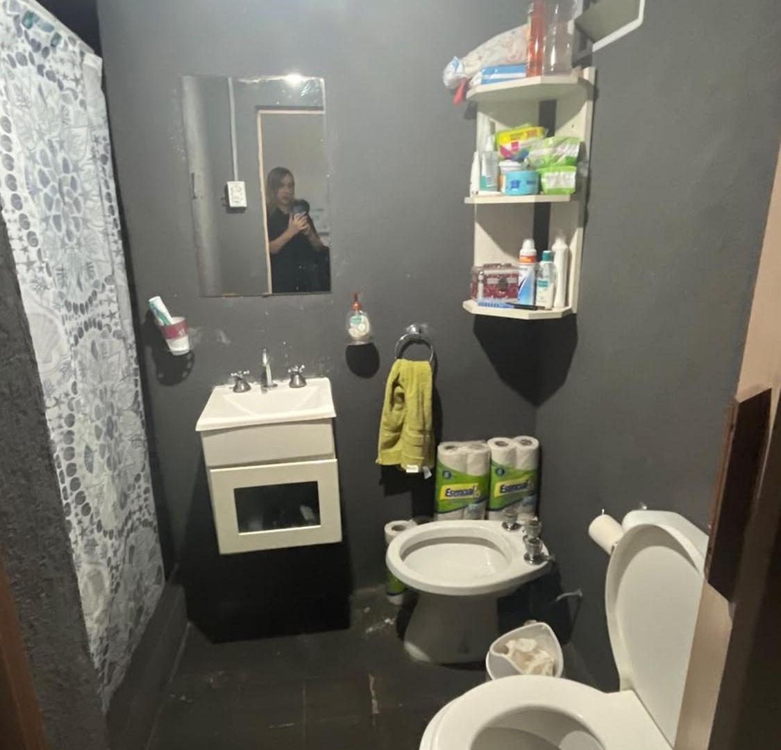 Foto de VENTA CASA 3 VIVIENDAS PB + TERRAZA P. AVELLANEDA, imagen 4