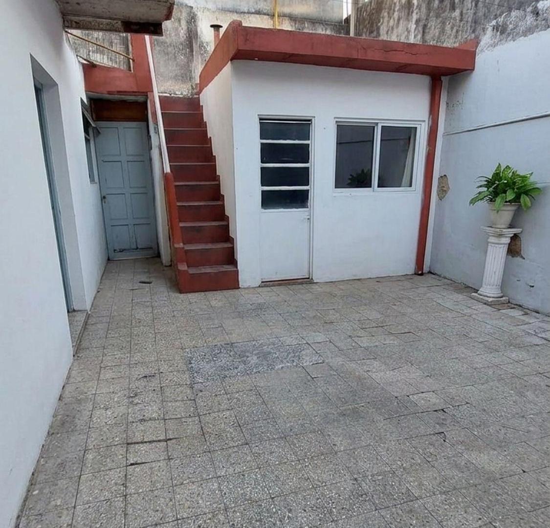 Foto de VENTA CASA 3 VIVIENDAS PB + TERRAZA P. AVELLANEDA, imagen 1