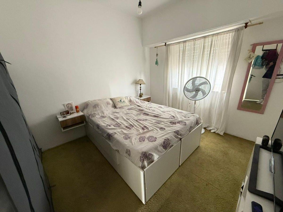 Foto de VENTA AMPLIO DPTO 3 AMB. TAPIALES C/BALCÓN CORRIDO, imagen 2