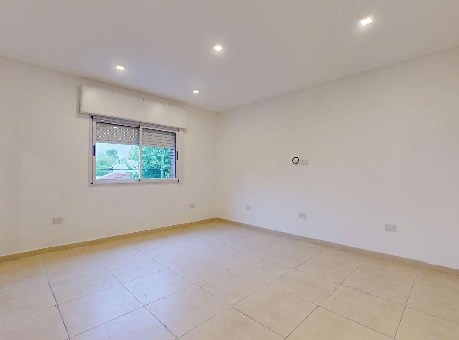 Foto de PH de 3 Ambientes en VENTA en BANFIELD con PATIO, imagen 3