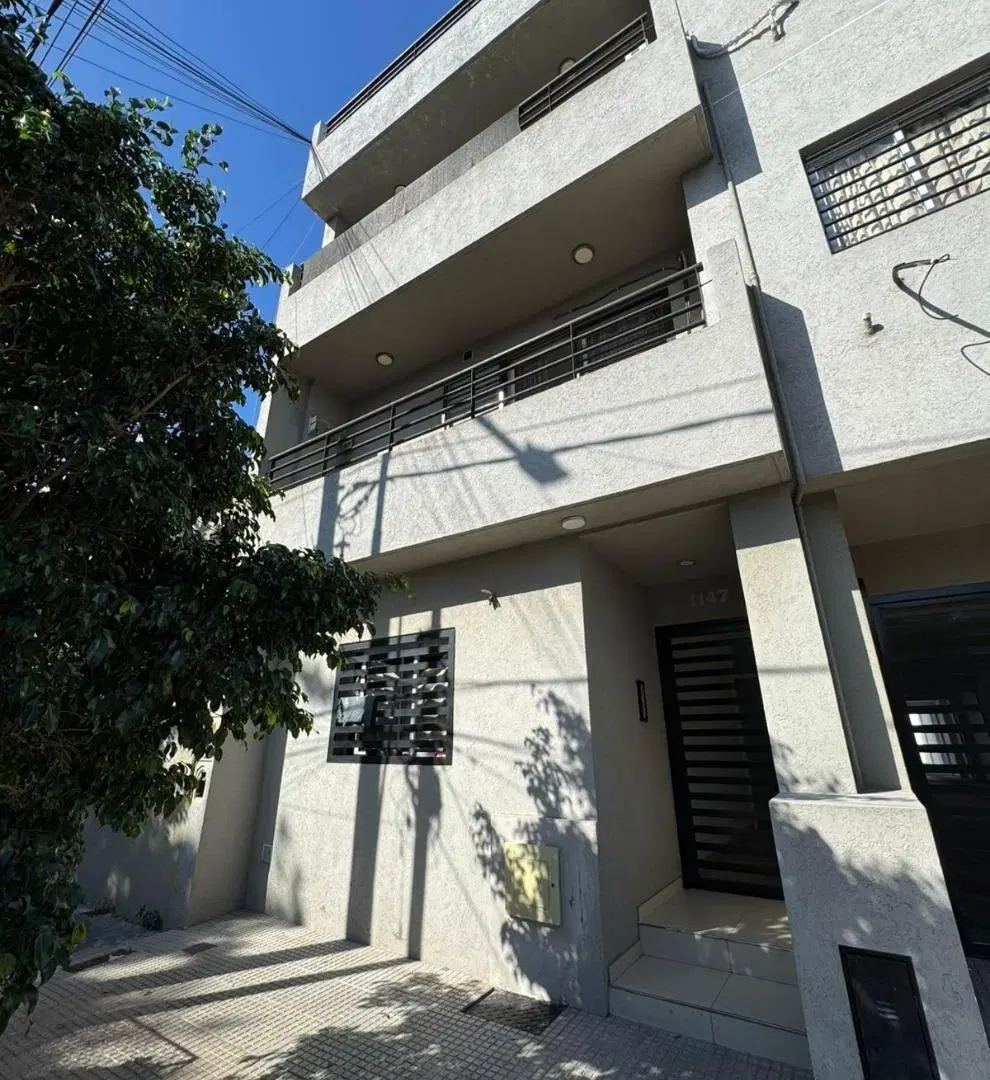 DEPARTAMENTO 2 AMBIENTES CON BALCÓN 4