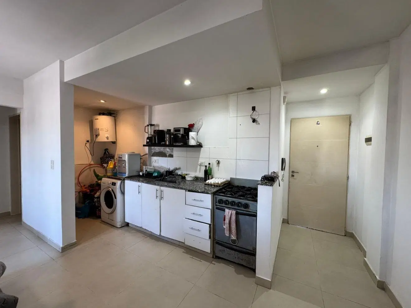 DEPARTAMENTO 2 AMBIENTES CON BALCÓN 5