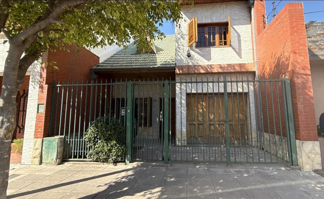 Foto de CASAS - CHALET - LANÚS - ESTE, GRAN BS. AS. SUR, imagen 4