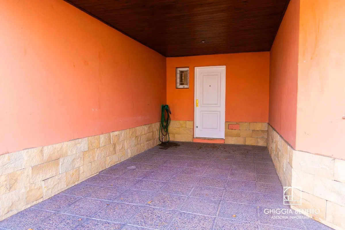 Casa 3 dorm /Estudio VENTA en Roca 1565 Barrio Cumelen 4