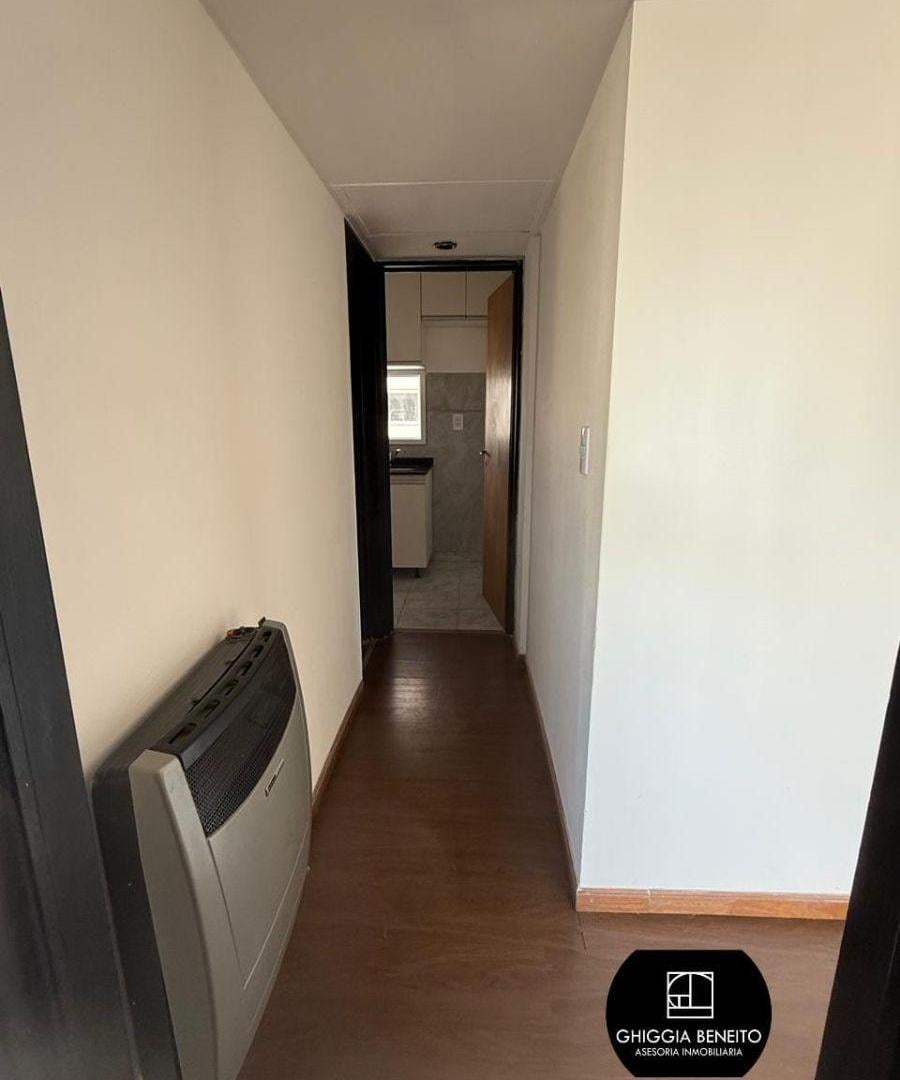 Foto de VENTA Departamento 1 Dormitorio con Buena Renta | Cipolletti Centro, imagen 2
