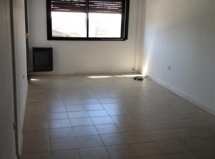Depto de 2 dormitorios con living amplio 3
