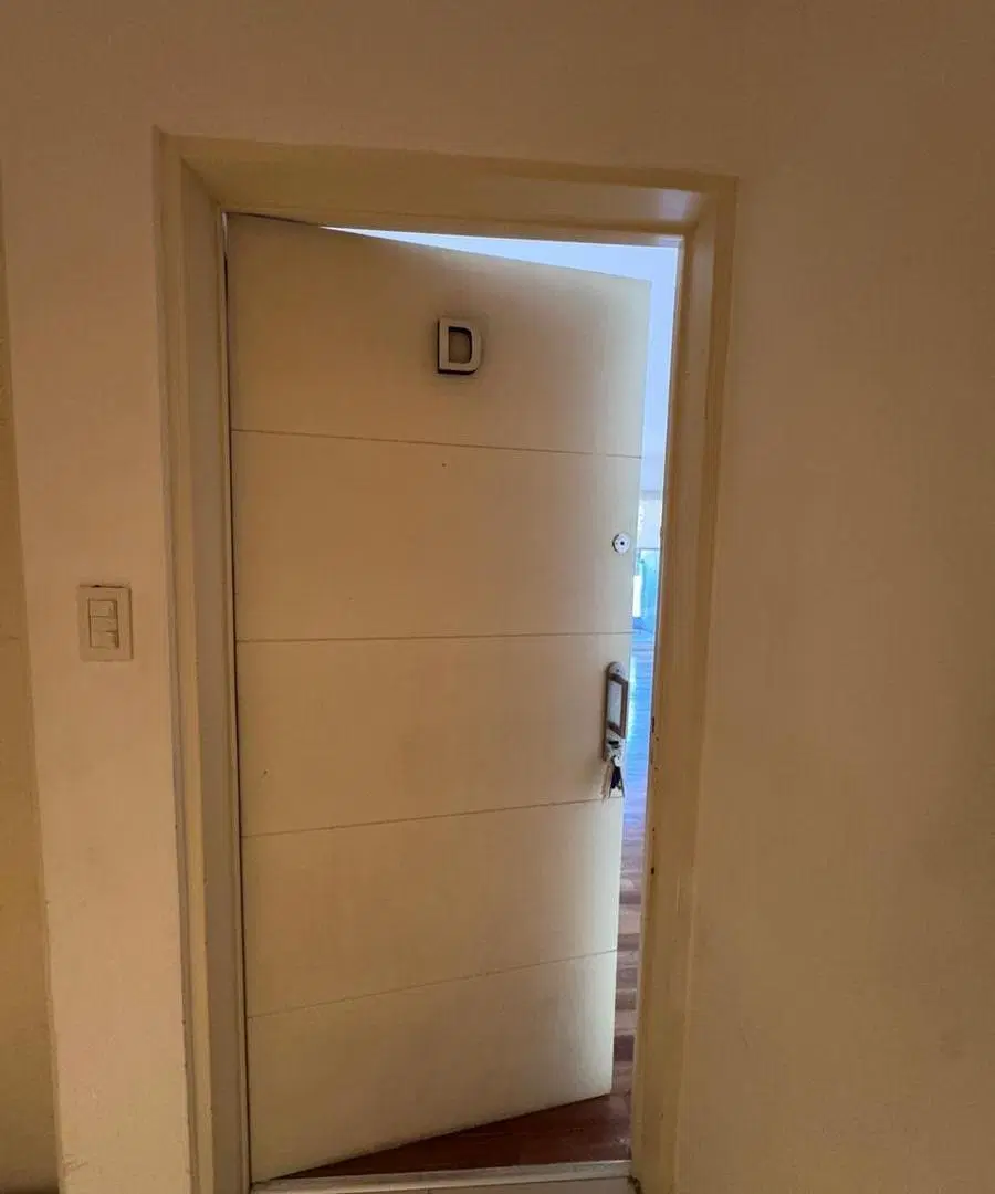 48 e/ 19 y 20 Nº1234 Piso 1 Depto D 3