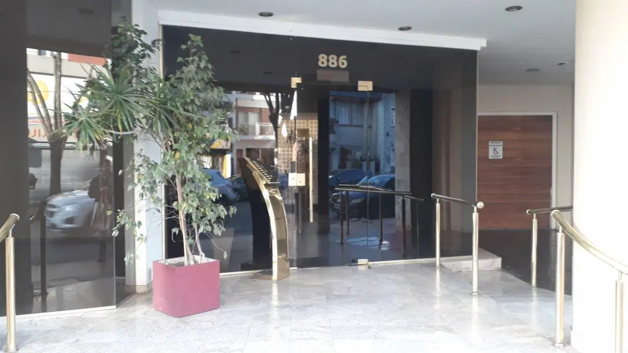 Departamento céntrico de categoría en zona calle 12 5
