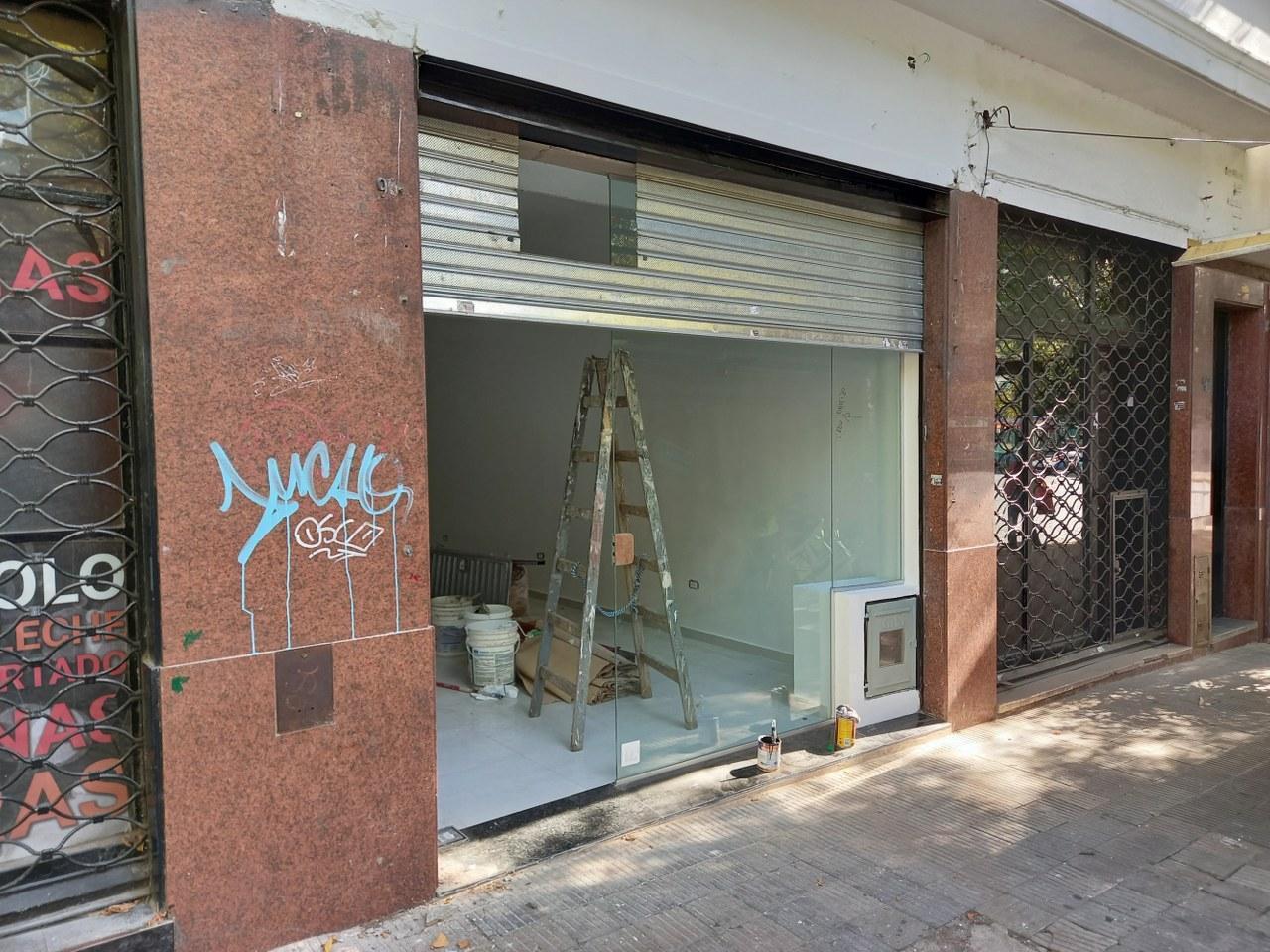 Foto de Excelente Local en Plaza Italia refaccionado a nuevo, imagen 2