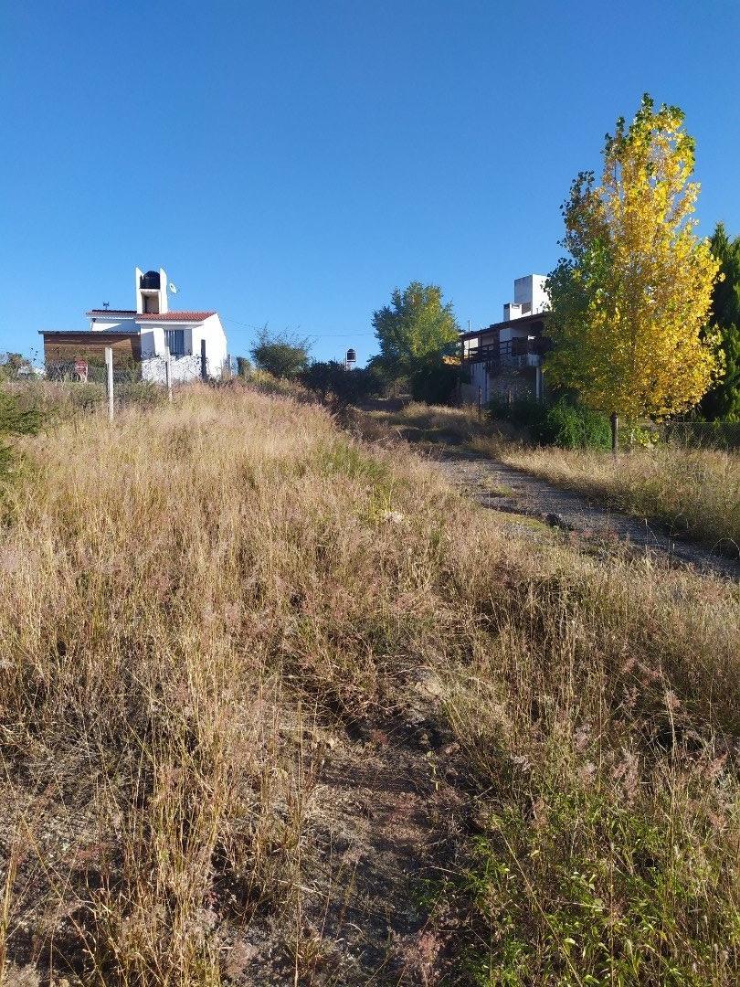 Lote en Siquiman, 685 m². Servicios y Escritura. 3
