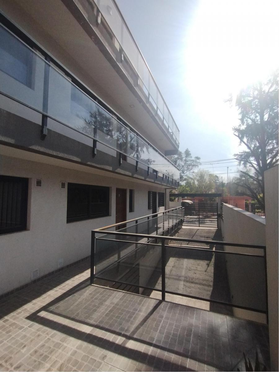 Departamento en B° Santa Rita con Cochera 1