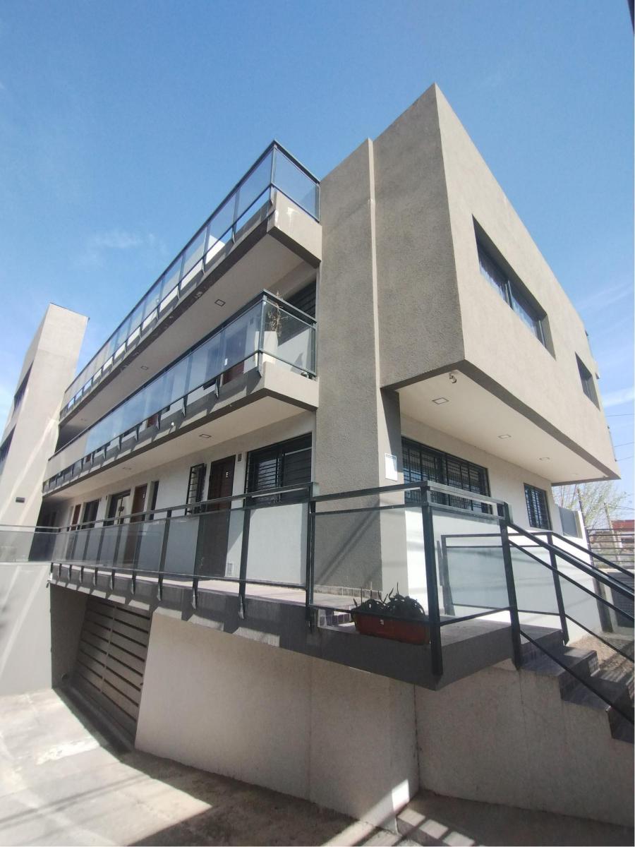 Departamento en B° Santa Rita con Cochera 5