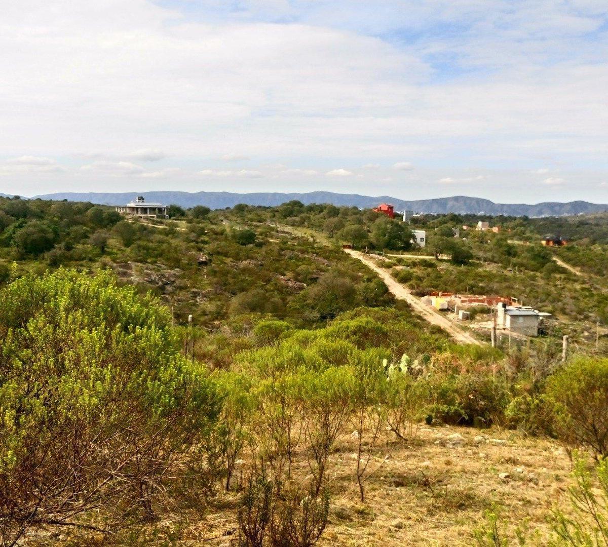 Excelente Terreno en Tanti con Vista 360° Villa Flor Serrana. 4