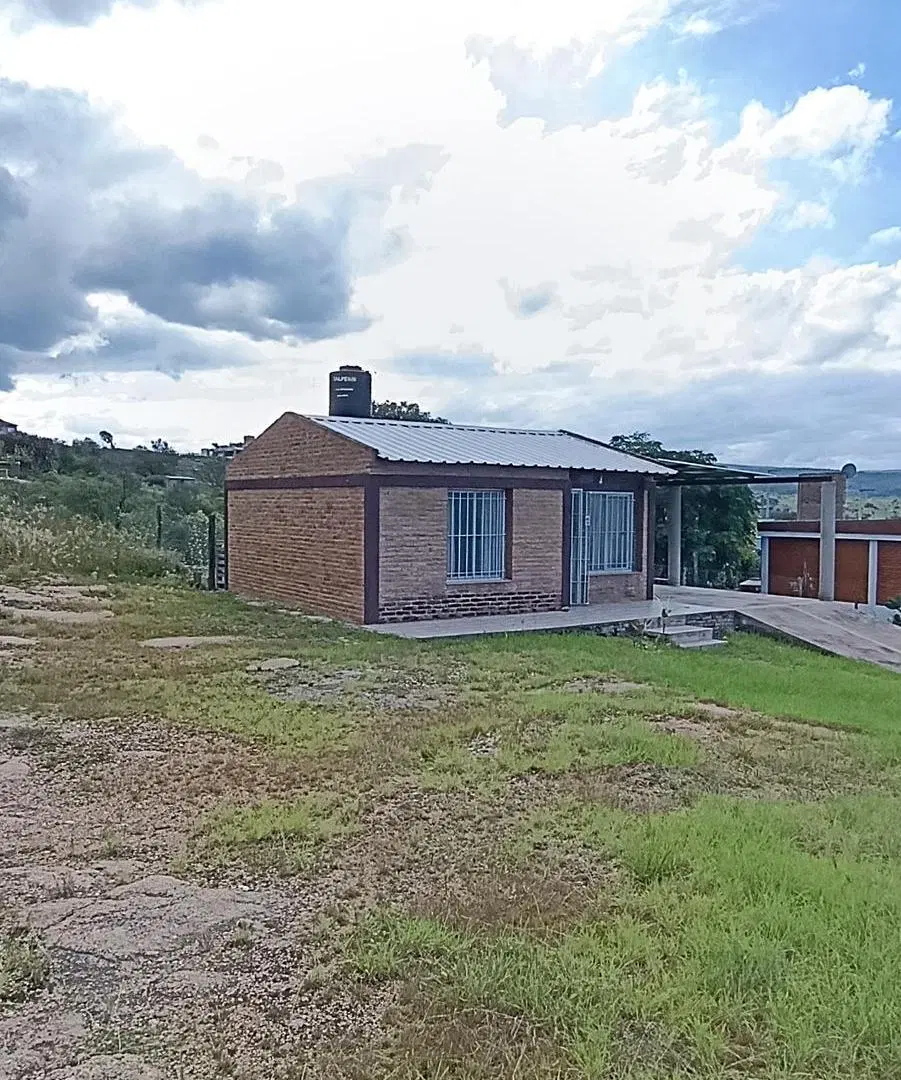 Gran Fracción más casa en Tanti sobre Ruta 28 de 6860 m2. 5