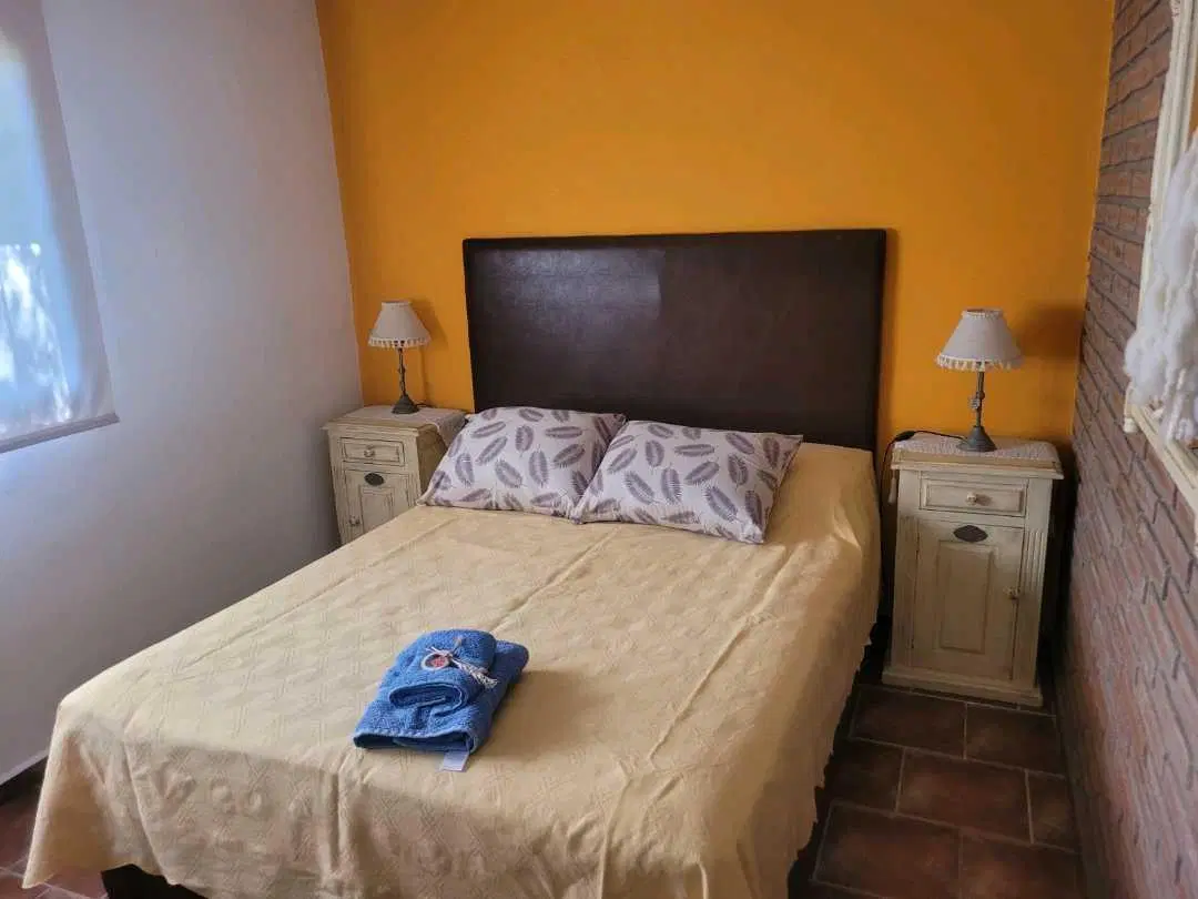 Casa de montaña más una cabaña en  Estancia Vieja. Córdoba 3