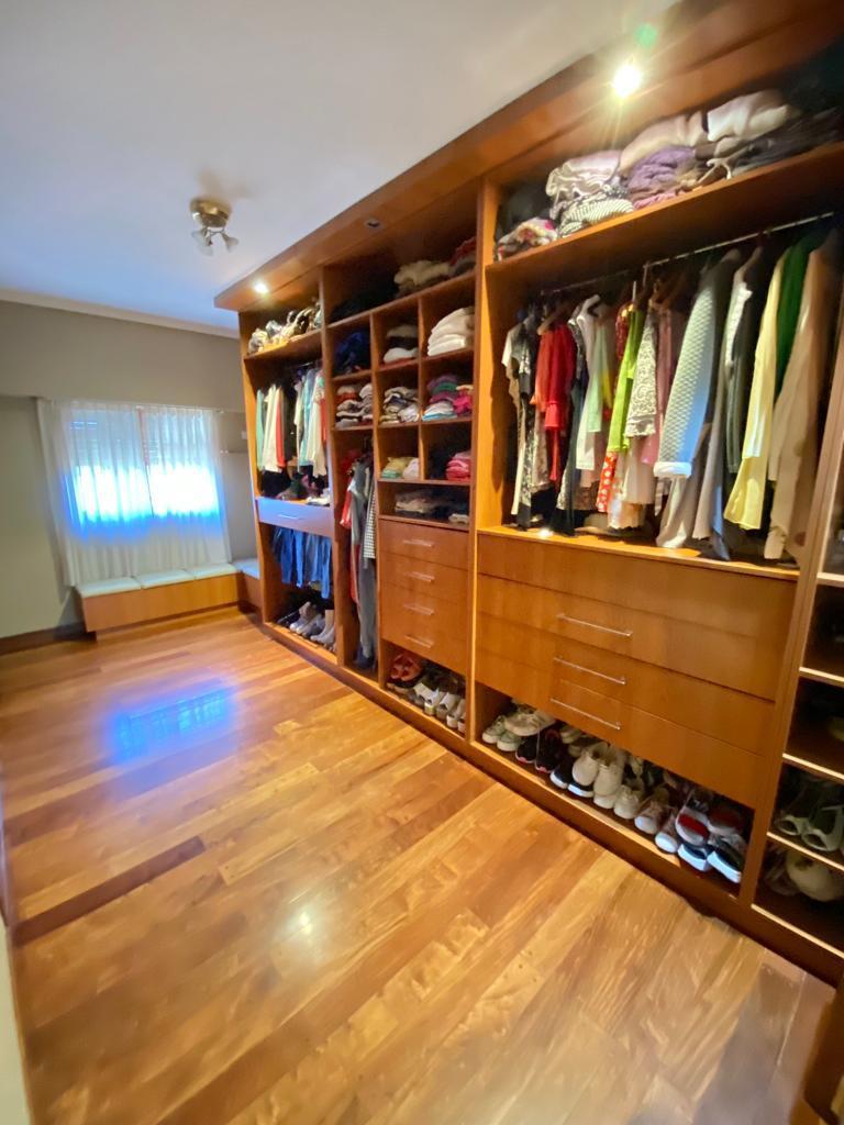Lomas de San Isidro - Impecable Casa en Venta o Alquiler 1