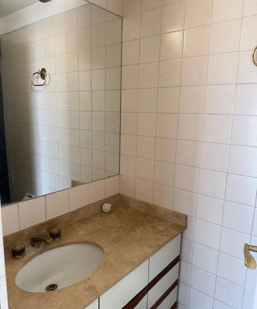 RESERVADO - Departamento, Excelente Ubicacion, 3 Ambientes + Dependencia, Cochera y Seguridad 24 Hs 4