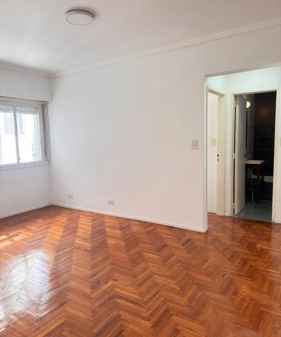 ALQUILER - Excelente Depto. Reciclado!!!! 2 Ambientes en Piso 7º, a Una Cuadra de Av Maipú 2