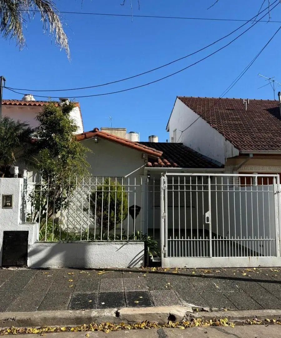 OPORTUNIDAD! CASA EN 1 PLANTA, 6 METROS DE ANCHO CON LINDO PATIO Y TERRAZA 2