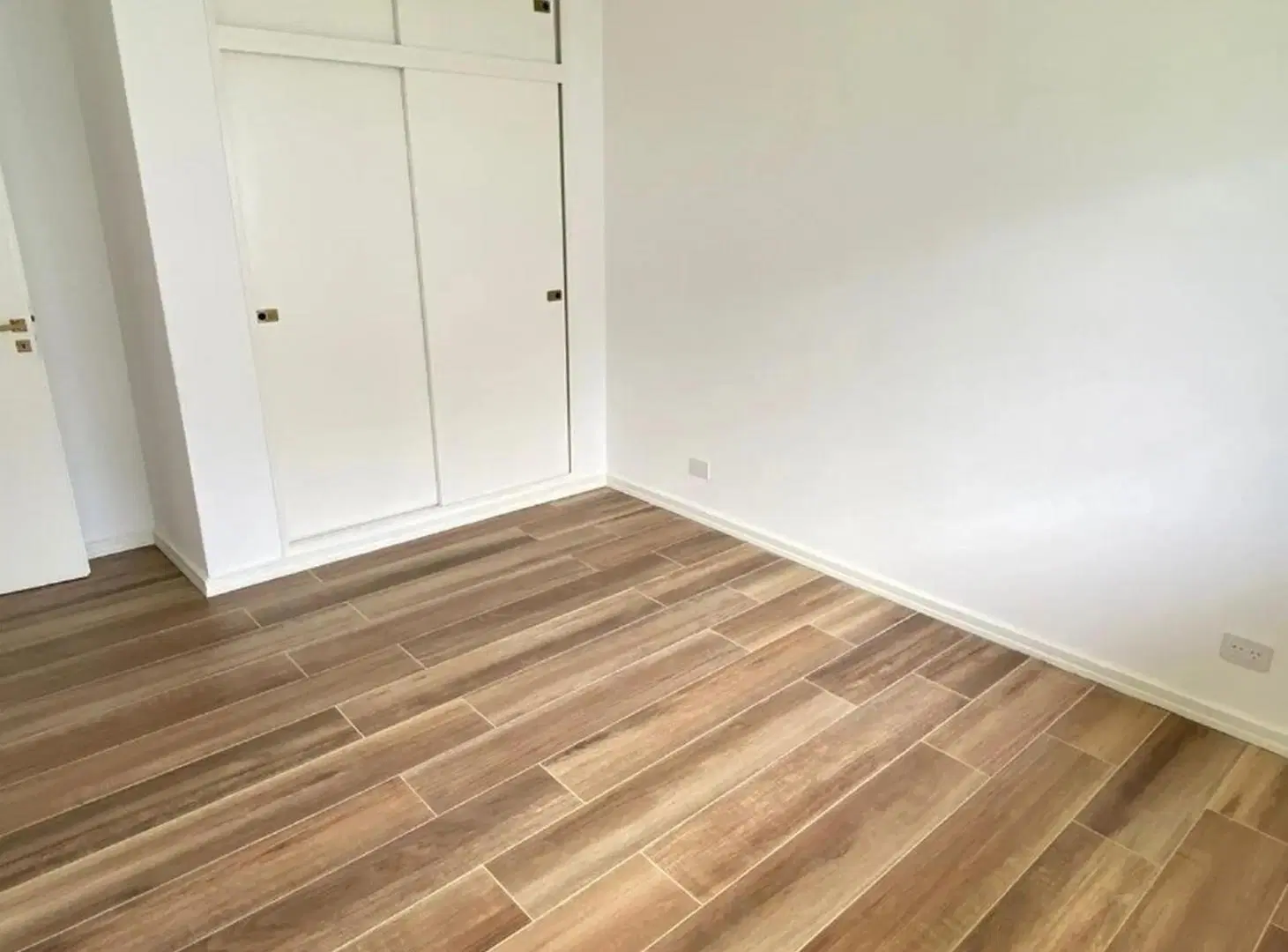 ALQUILER IMPECABLE CASA RECICLADA A NUEVO 3/4 DORM, PLAY, JARDIN EN MARTINEZ 2