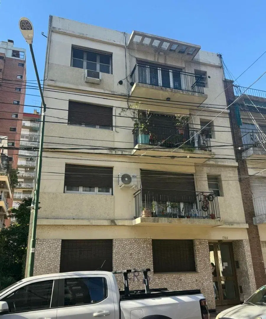 Impecable depto. 2 ambientes, con balcon 53 m2 bajas expensas! 3