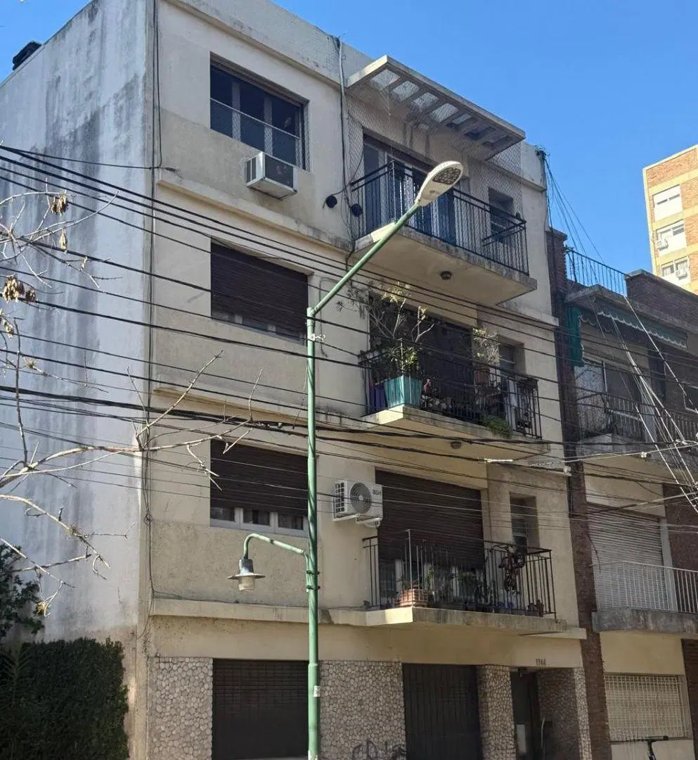 Impecable depto. 2 ambientes, con balcon 53 m2 bajas expensas! 2