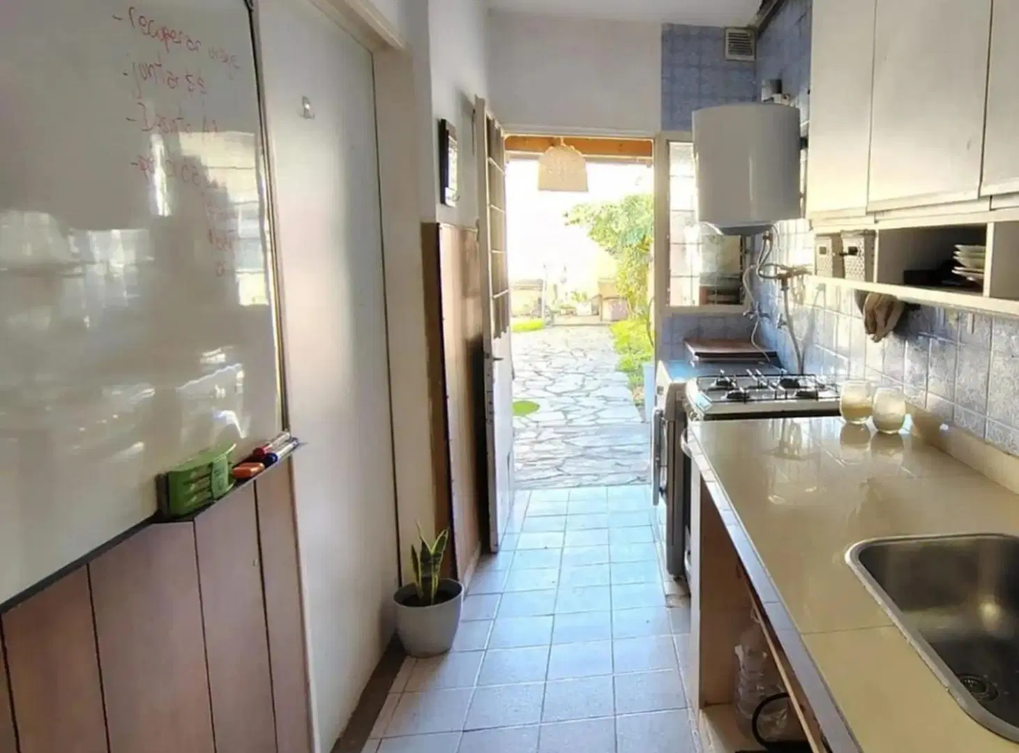 OPORTUNIDAD! DUPLEX LOTE 5 X 30, 3 DORMITORIOS (UNO EN P.B.), 2 BAÑOS, COCHERA 2