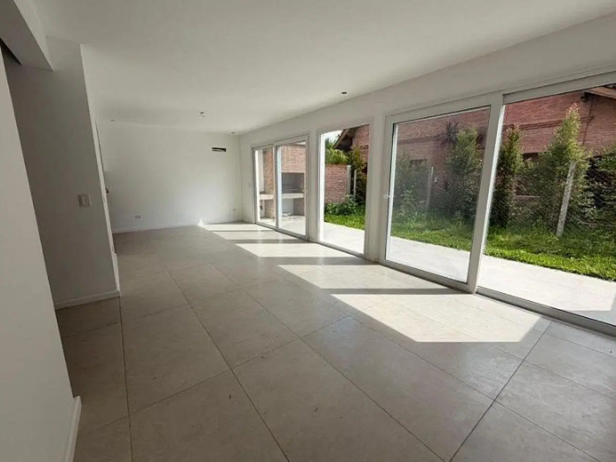 ULTIMA DISPONIBLE!!!! Casa en complejo cerrado A Estrenar, 4 dorm, jardin, terraza 4