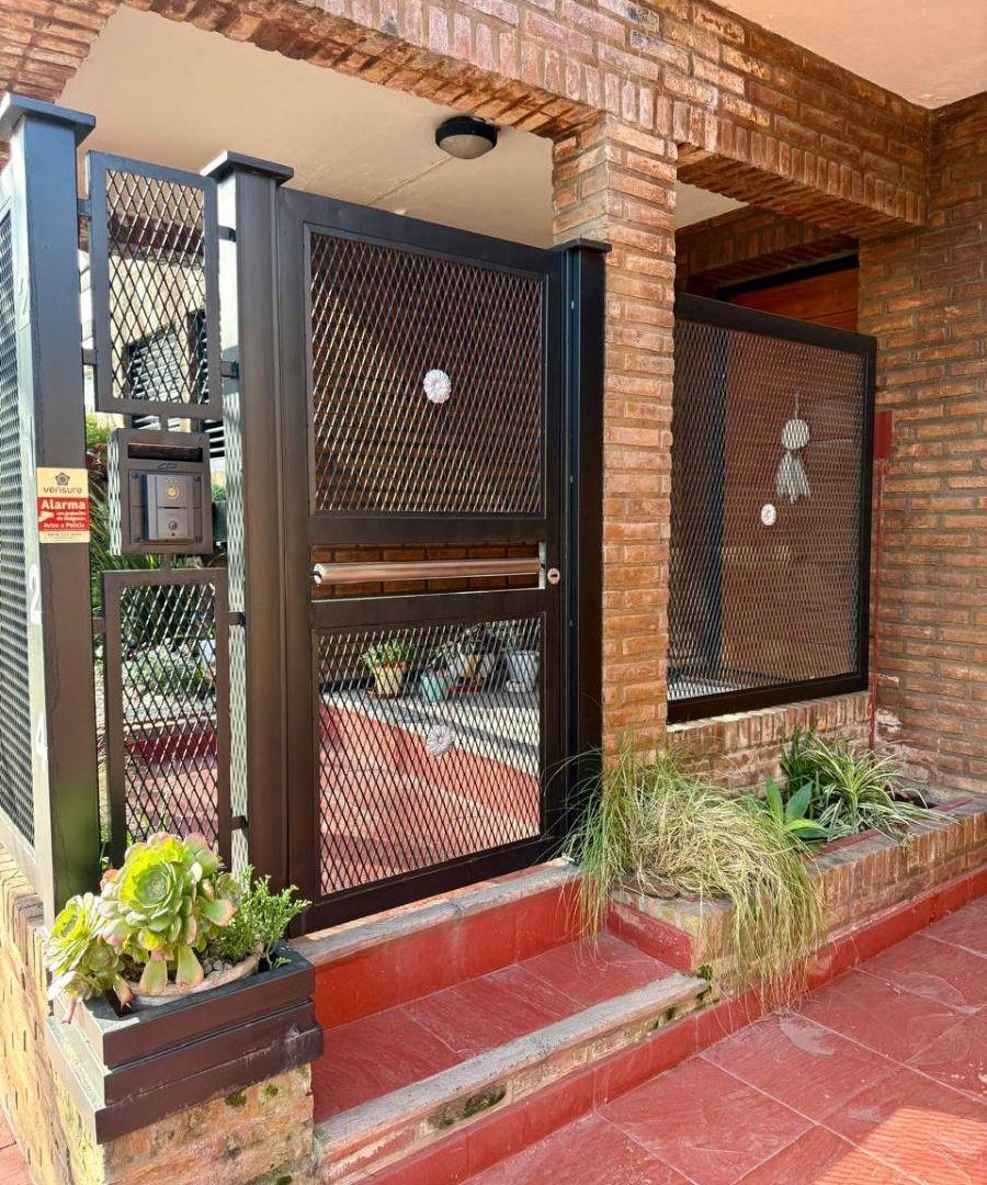 Foto de EXCELENTE UBICACION!!!!! CASA CON 3 DORMITORIOS EN SUITE, ESCRITORIO, imagen 1