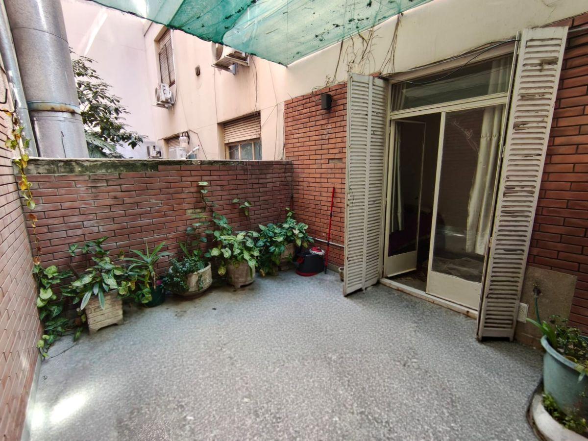 Foto de VENTA - SAN NICOLAS - 5 AMBIENTES CON 3 PATIOS - CALLAO Y CORRIENTES, imagen 2