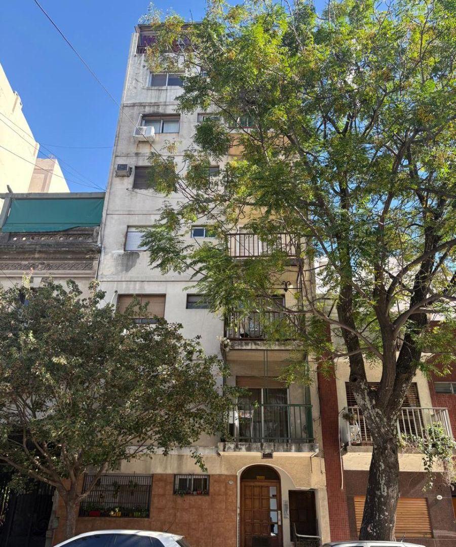 Venta Semipiso 3 Amb Al Frente en Caballito - Super Luminoso