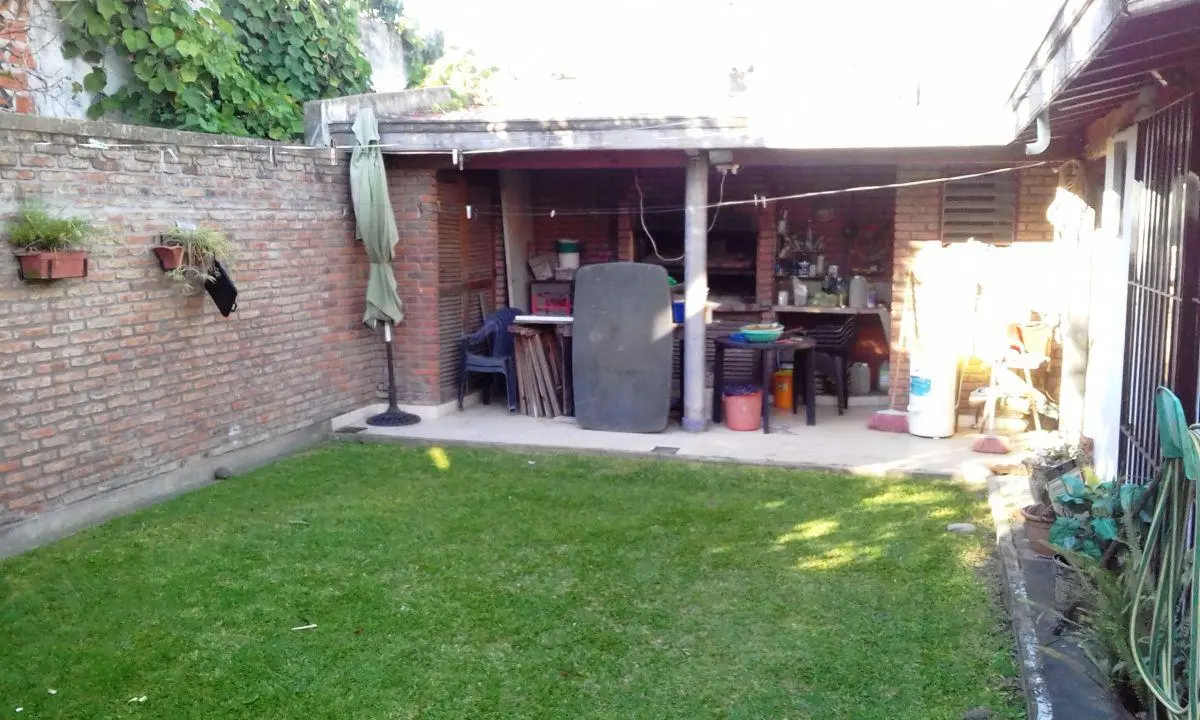 Casa de 4 ambientes en venta en Don Bosco Este 5