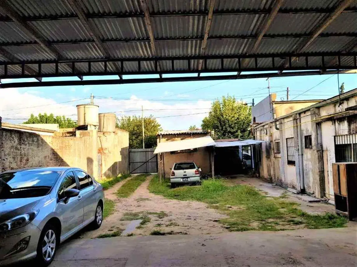 Terreno de 213 m² en venta en Parque Bernal 3