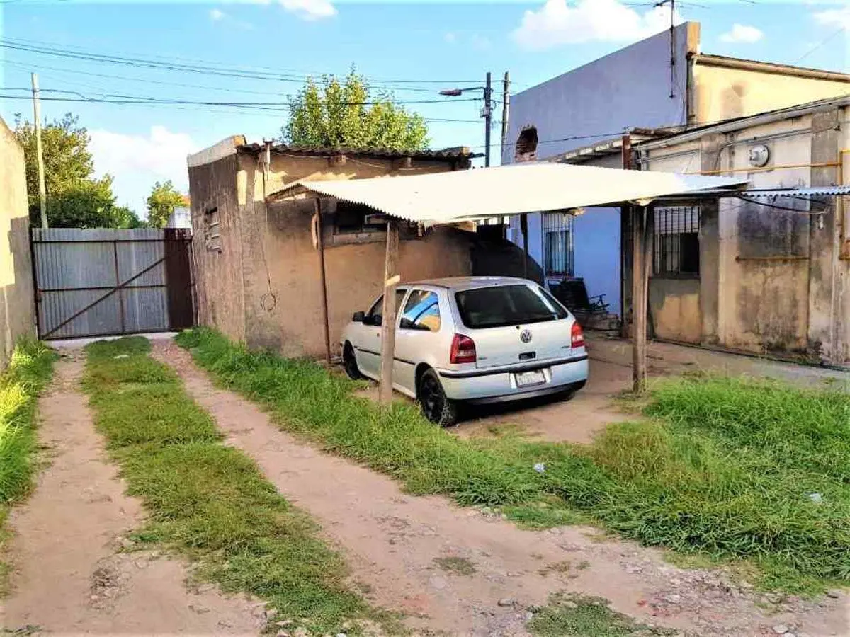 Terreno de 213 m² en venta en Parque Bernal 2