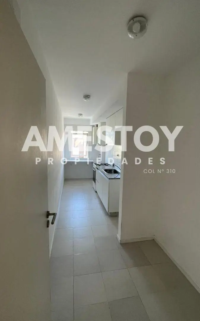 Departamento de 3 ambientes en venta en Bernal Barrio Parque 2