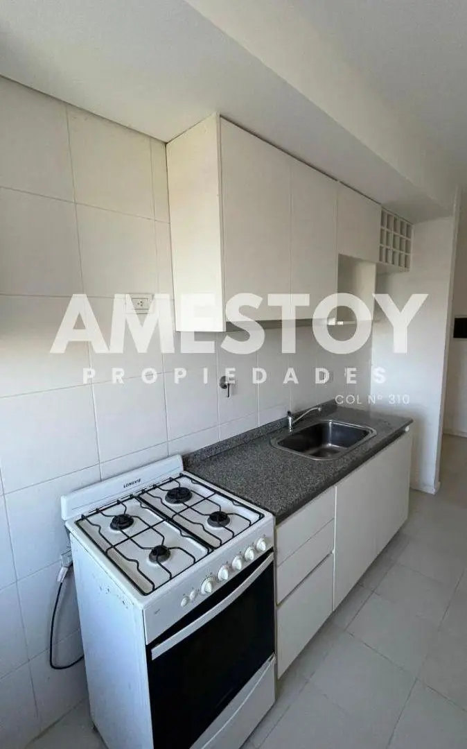 Departamento de 3 ambientes en venta en Bernal Barrio Parque 5