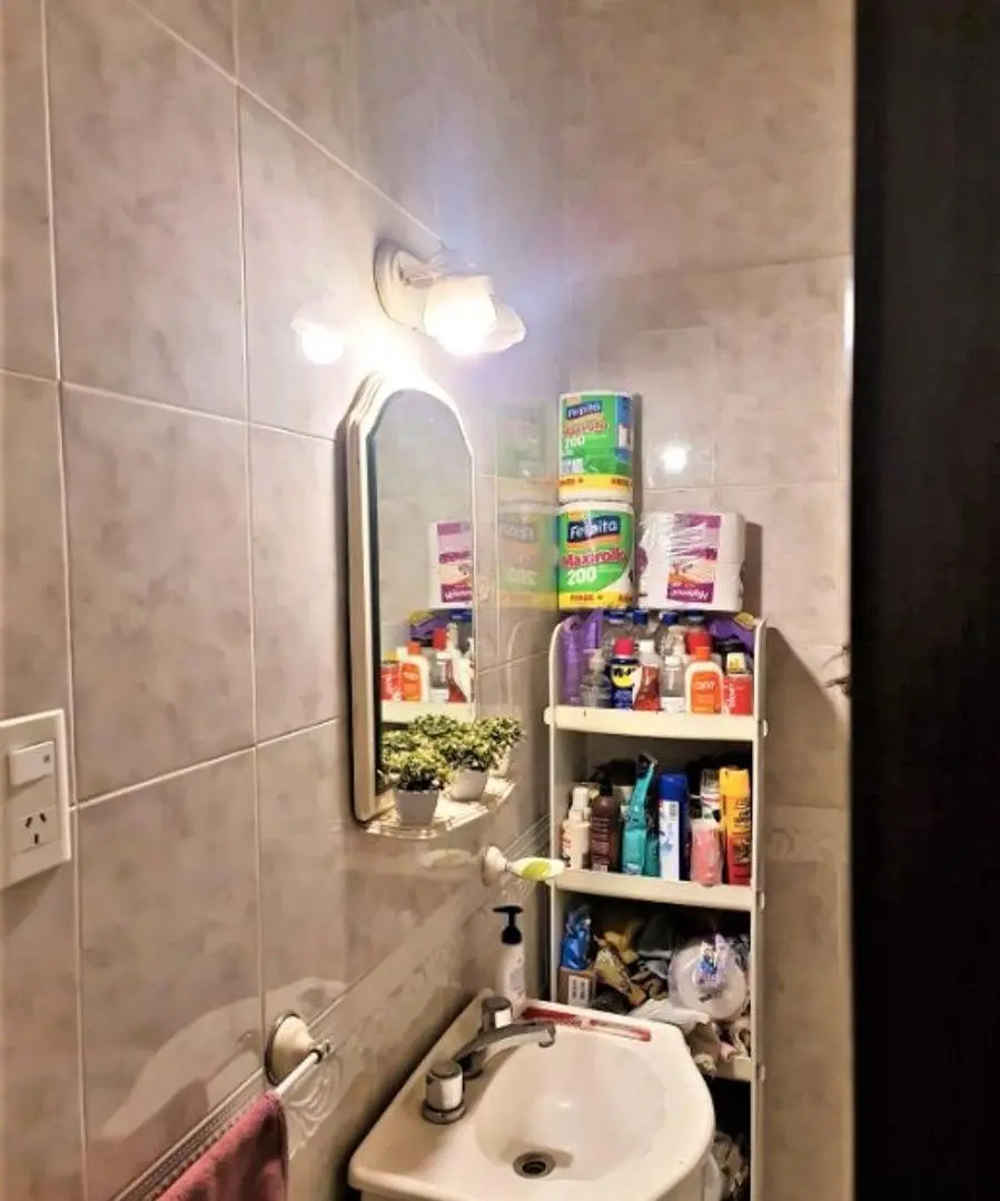 Casa de 220mt2 y 6 ambientes en venta, Parque Bernal 4