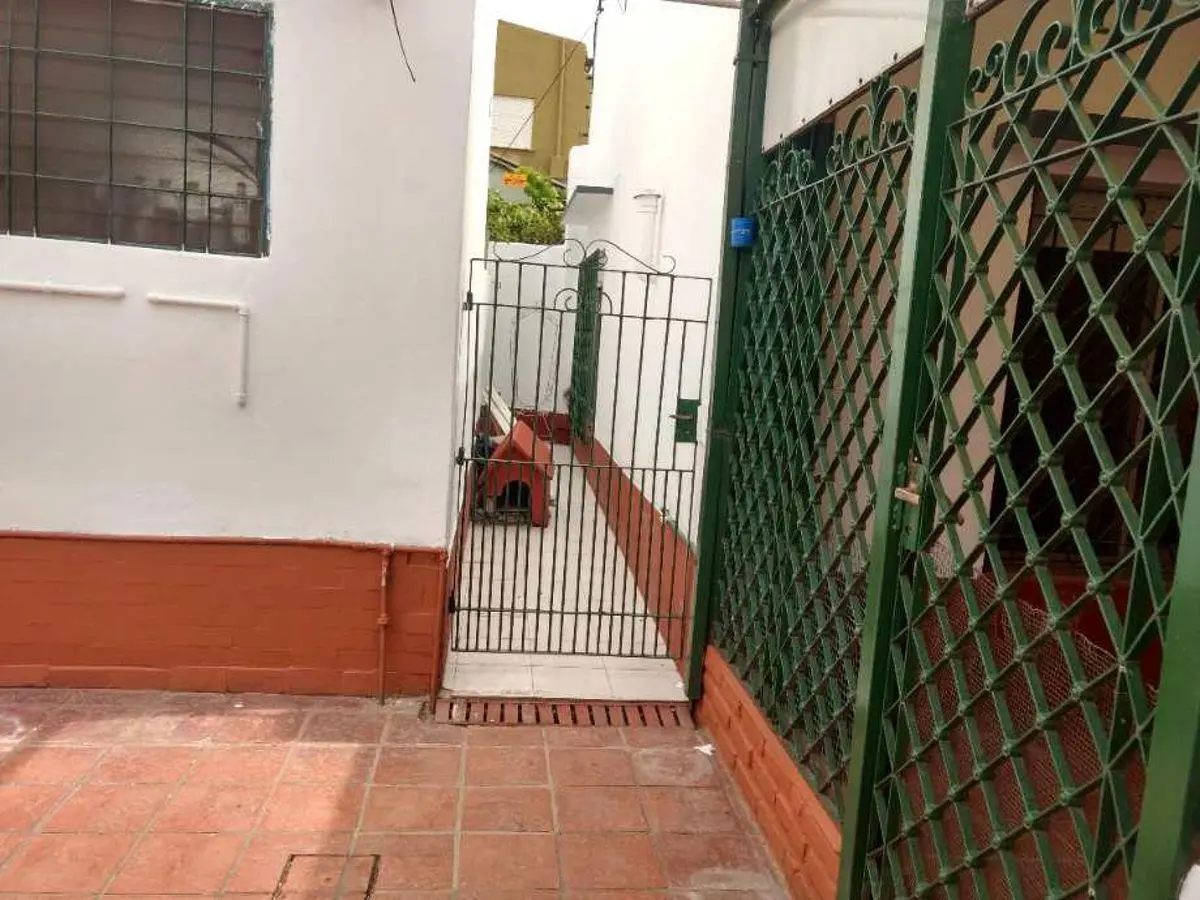 Casa con 155 m² totales y 2 dormitorios en venta en Villa Mafalda 8