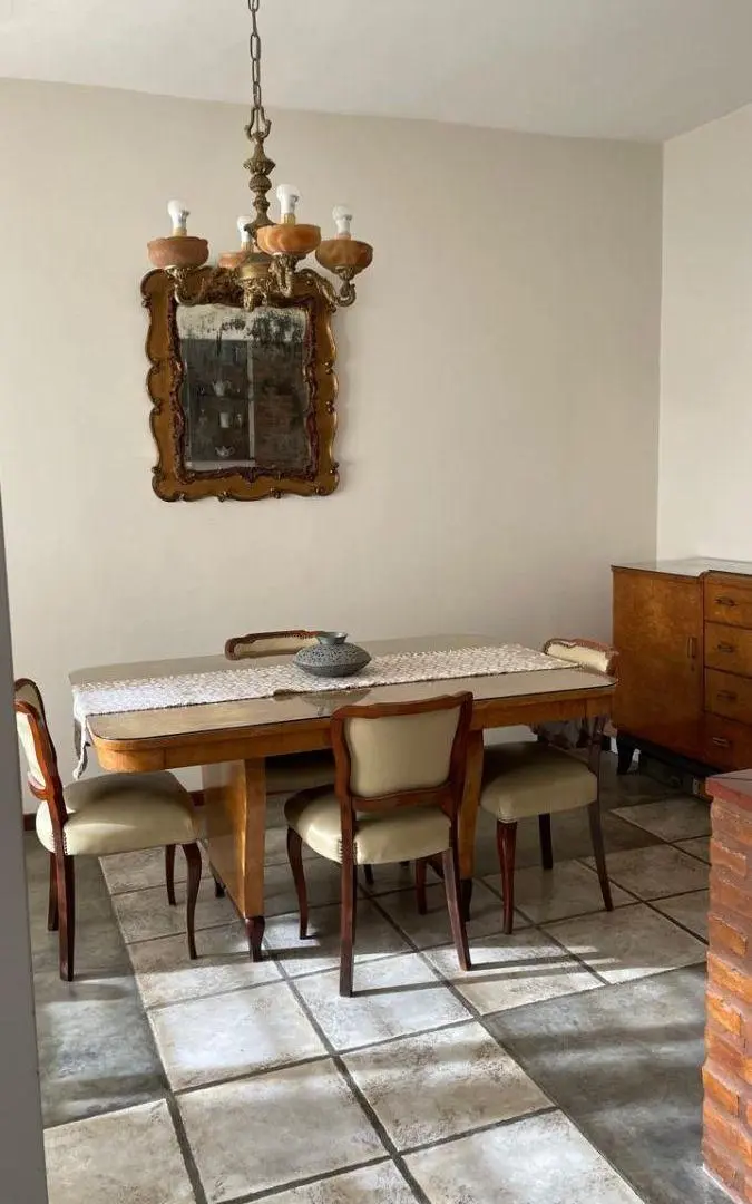 Casa con 216 m² y 3 dormitorios en venta en Parque Bernal 5