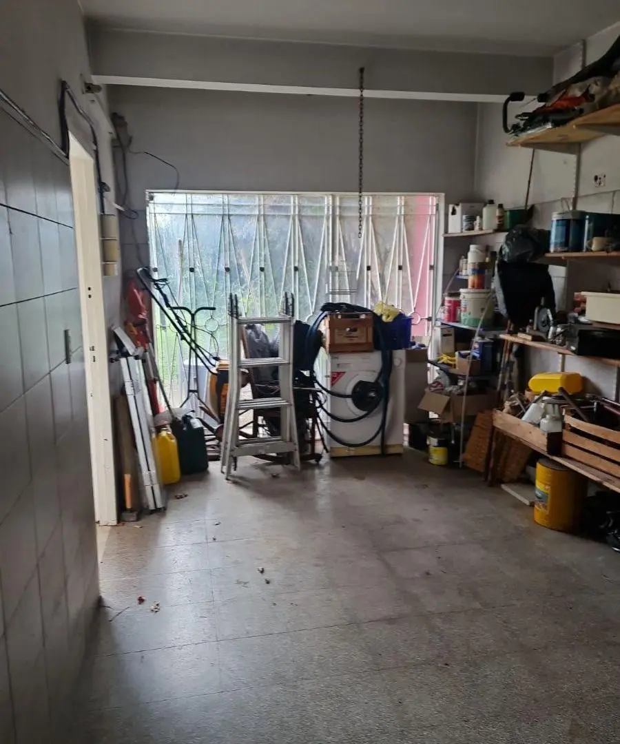 Chalet de 4 ambientes en venta en Parque Bernal 5