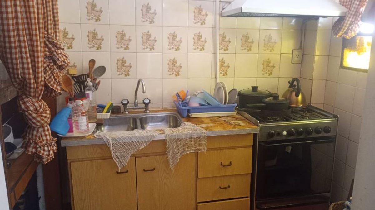 Foto de CASA EN VENTA TRES AMBIENTES ESPACIO LIBRE OPORTUNIDAD EN GRAN, imagen 2